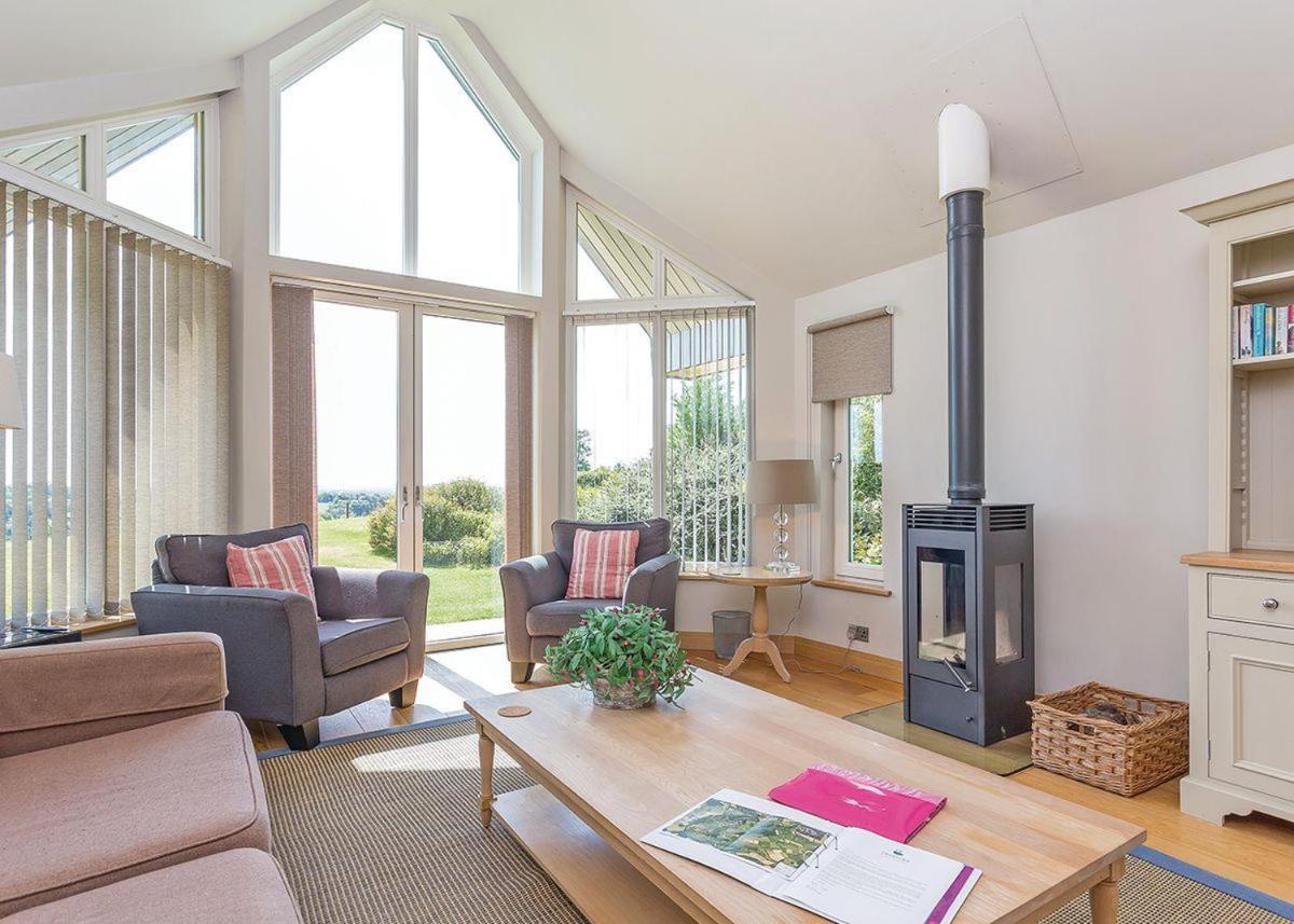 Swandown Lodges Chard Exterior foto